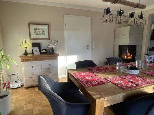 Esszimmer mit Kamin 