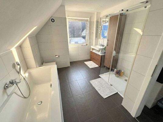 Dachgeschoss Badezimmer