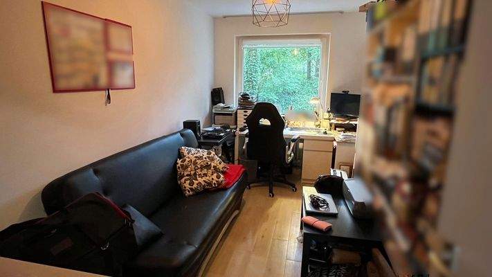 Büro oder Kinderzimmer