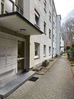 Rückseite mit Eingang 