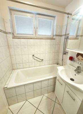Vollbad mit Fenster