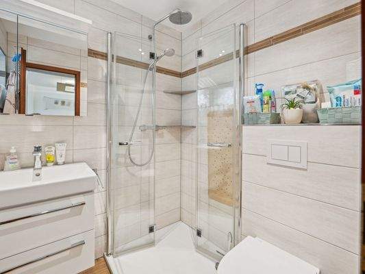 Bad Einliegerwohnung