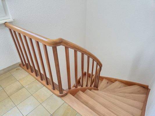 Main building 1st floor: Stairs to the ground floor