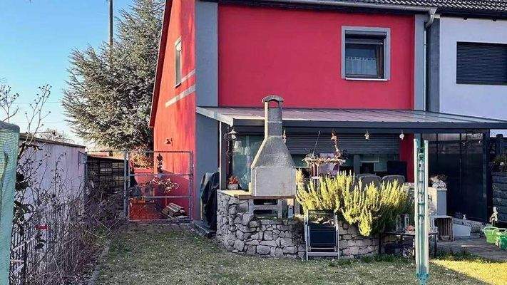 Blick auf die überdachte Terrasse