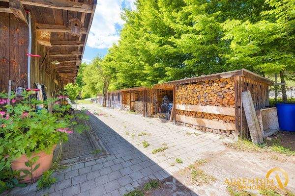 Außenansicht, Holzlege