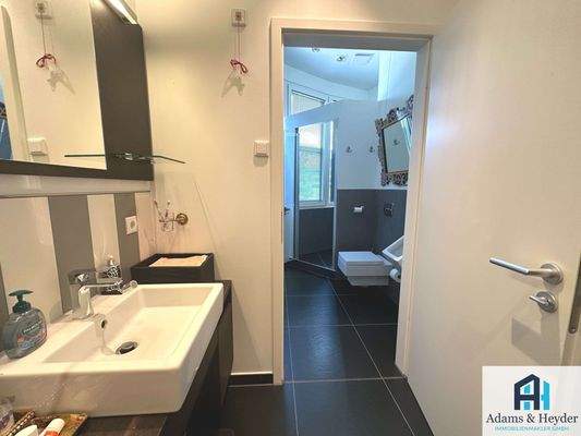 Badezimmer 1. Obergeschoss