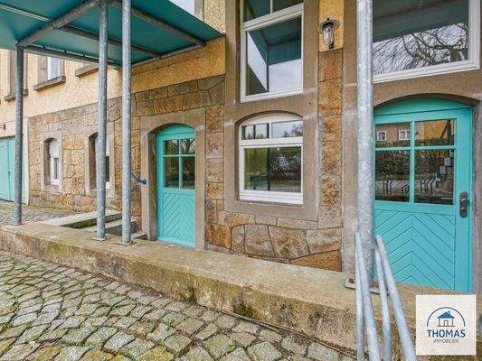 Keller (l.) Waschmaschinenraum (r.)