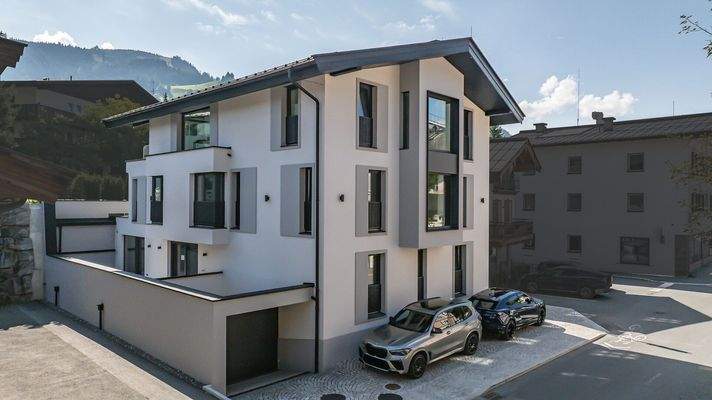 KITZIMMO-Luxuriöse Stadtvilla im Herzen von Kitzbühel kaufen - Immobilien KITZIMMO.