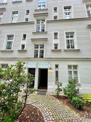 Eingang Seitenflügel