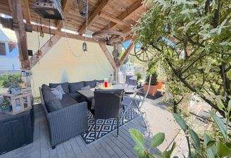 Pergola Innnehof.JPG