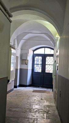 Eingang mit Gewölbe