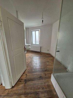 groes Badezimmer OG.jpg