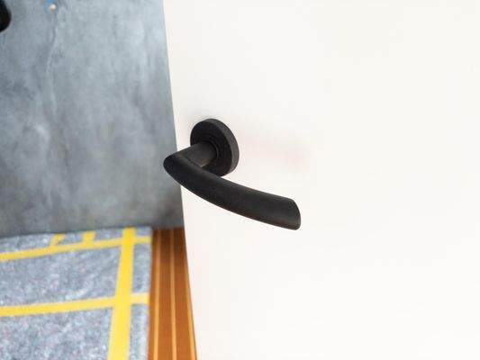 Hochwertige Türgriffe in schwarz