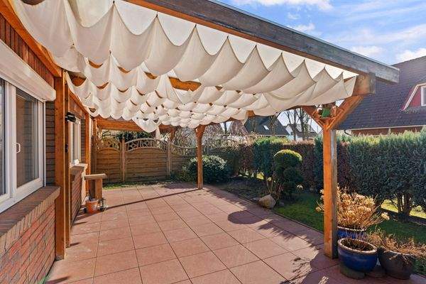 Überdachte Südwest-Terrasse 33,71m²