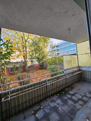 Balkon vor Renovierung.jpeg