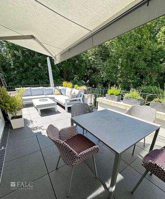 großzügige Dachterrasse (3.OG)