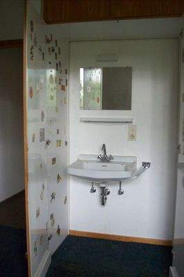 Waschgelegenh. im EB-Schrank