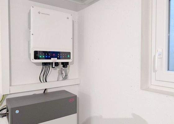 G009-2025_Wechselrichter-10kW-Batteriespeicher