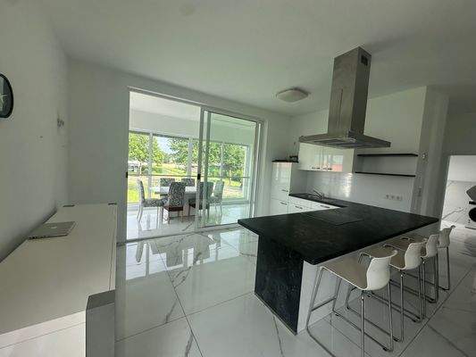 Moderne Einbauküche_