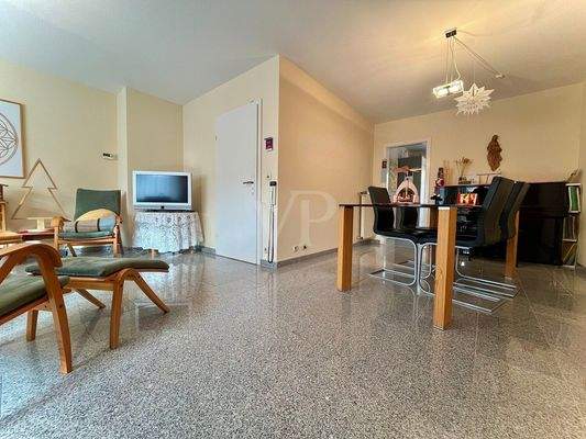 Offener Wohn- und Essbereich