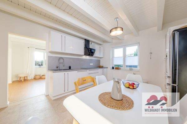 Küche mit Essplatz....