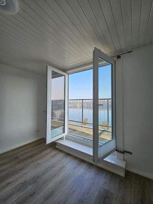 Doppelflügelige Tür zum neuen Balkon