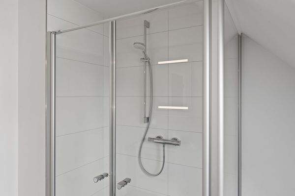 Modernes Bad Haupthaus