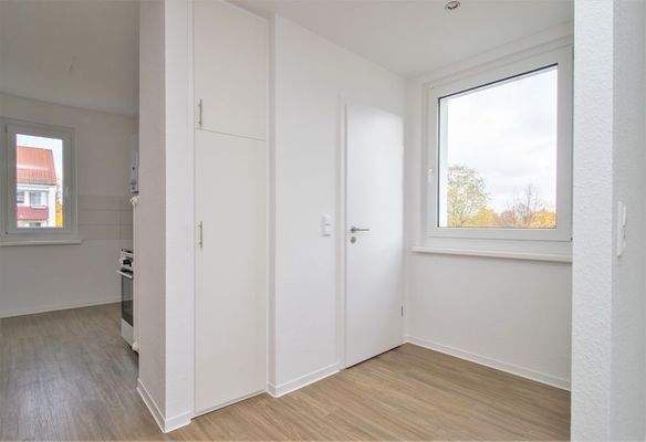 Flur mit Giebelfenster