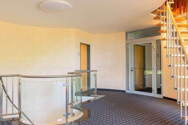 Treppenhaus OG - Gewerbe