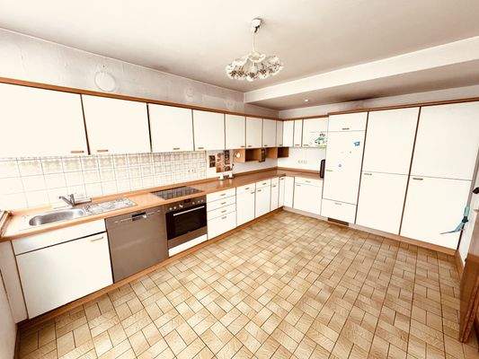 13. Küche OG