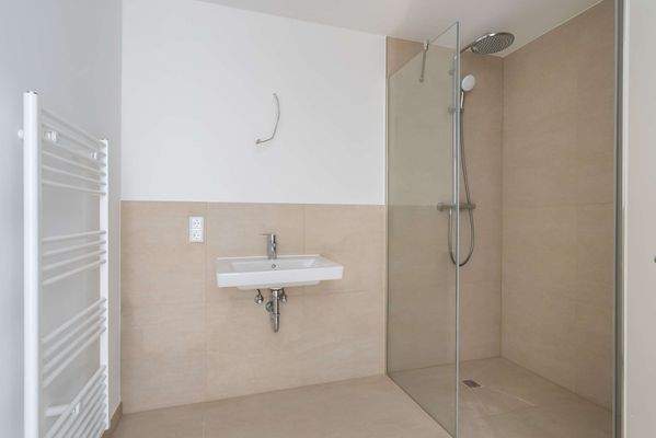 Badezimmer mit Saunabereich