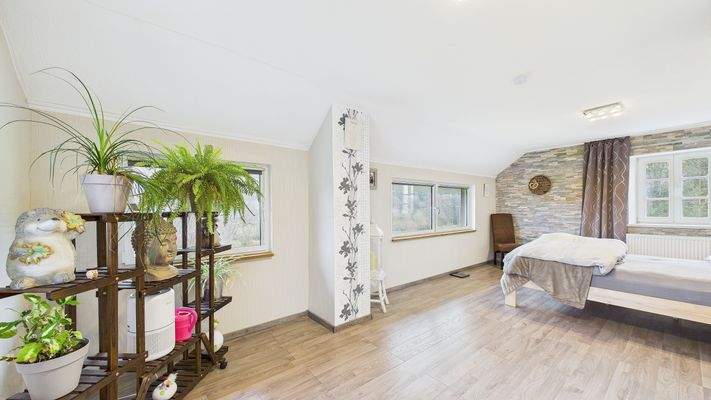 1. Wohneinheit Obergeschoss - Elternschlafzimmer