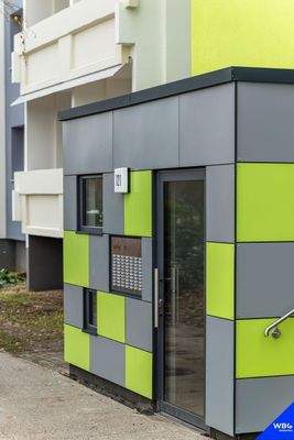 Südring 121 EingangAufzug (3).jpg