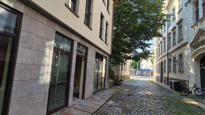 ruhig gelegen, ÖPNV-City-Haltestellenpunkt 'Leibnitz' in Sichtweite