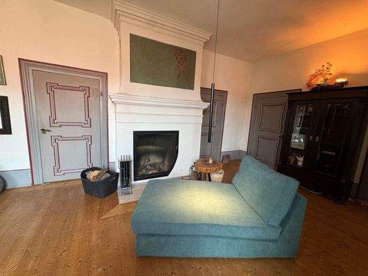 Wohnbereich mit Kamin