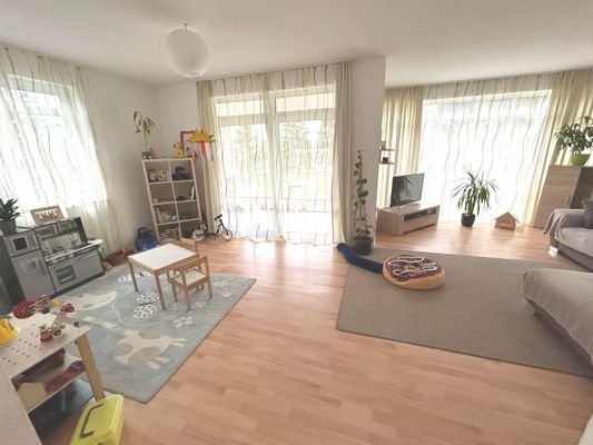 Wohnzimmer im EG, Bild 2