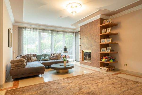 Wohnbereich mit Kamin