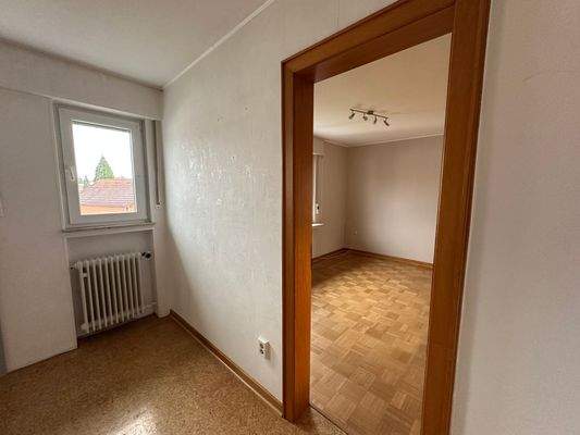 Küche mit Blick ins Esszimmer 