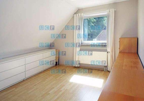 C037B1DB-166C-44ED-AE81-05CC27