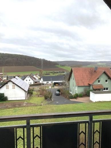 DG Wohnung in ruhiger Lage mit Balkon