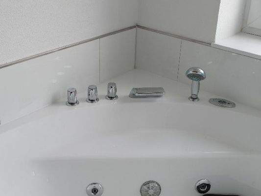 Ihre neue Whirl-Wanne