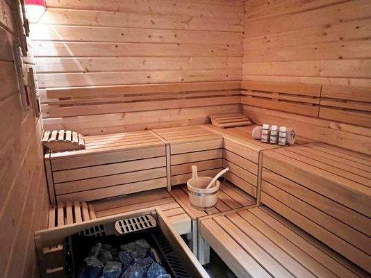 Wellness & Sauna (2)