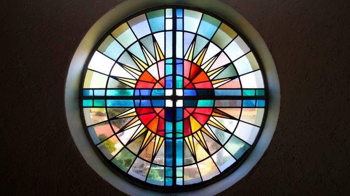Detailaufnahme Buntglasfenster
