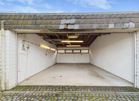 Garage - (KI generiert)