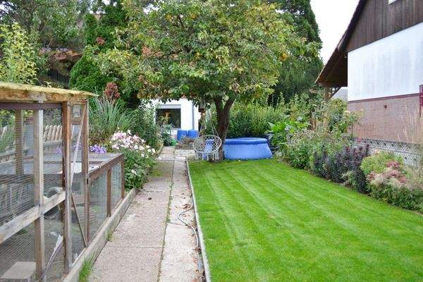 Gepflegte Gartenseite