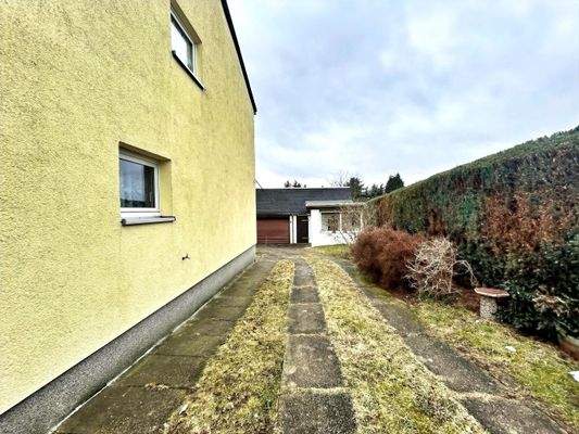 Zufahrt Garage