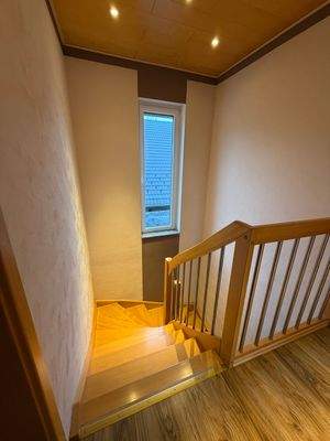 OG Treppe zum Erdgeschoss