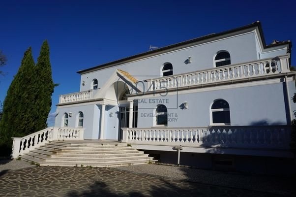 Herrschaftliche Villa mit atemberaubenden Meerblick in Roseto degli Abruzzi - Abruzzen