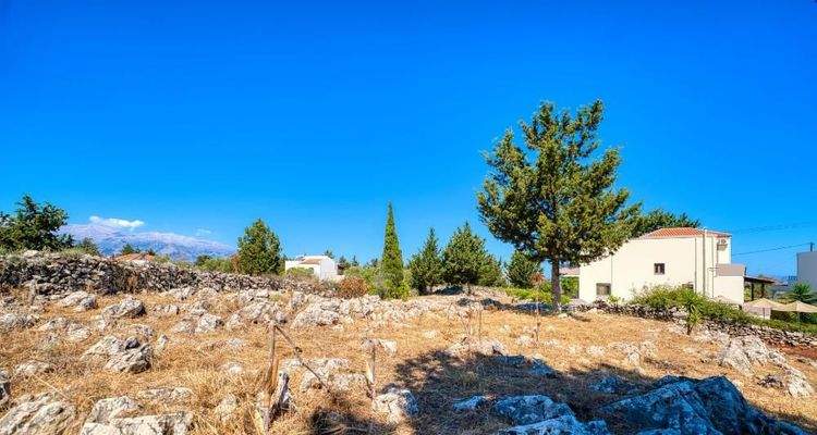 Kreta, Xirosterni: Ruhiges Anwesen in der Nähe des Strandes zu verkaufen