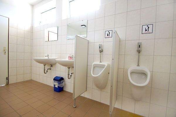 Herrentoiletten.jpg
